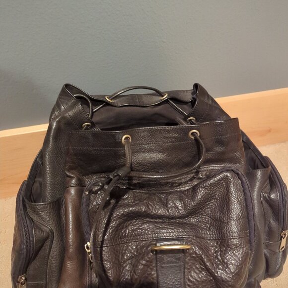 Boulder Ridge Leather Backpack - Picture 9 of 16